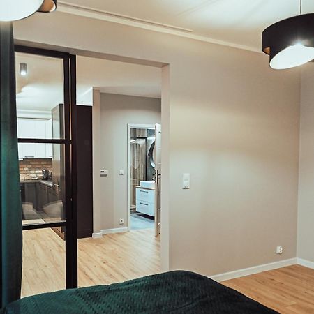 Loft Luxury Apartment & Parking レシュノ エクステリア 写真