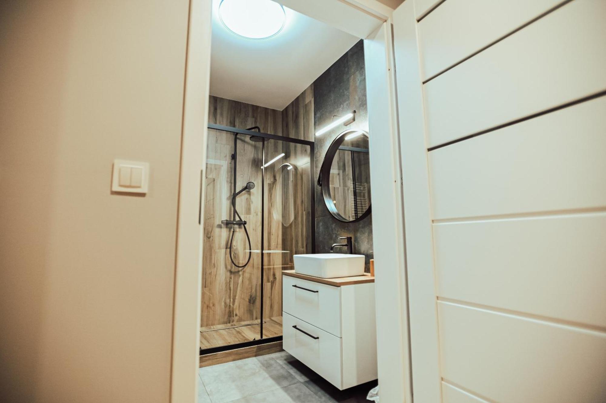 Loft Luxury Apartment & Parking レシュノ エクステリア 写真