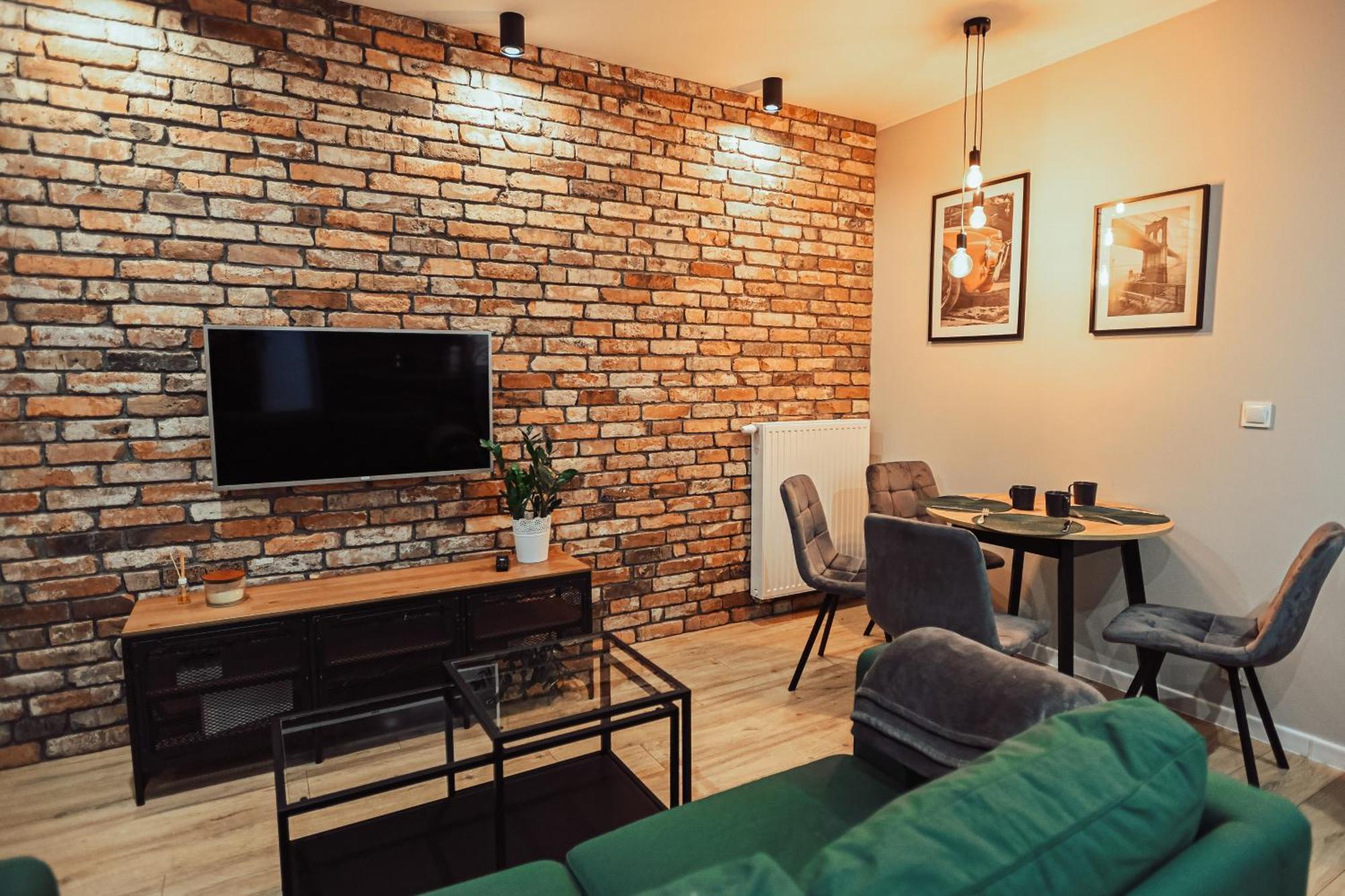 Loft Luxury Apartment & Parking レシュノ エクステリア 写真